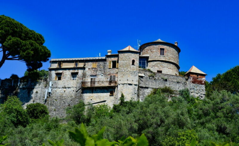Brown Castle, Portofino